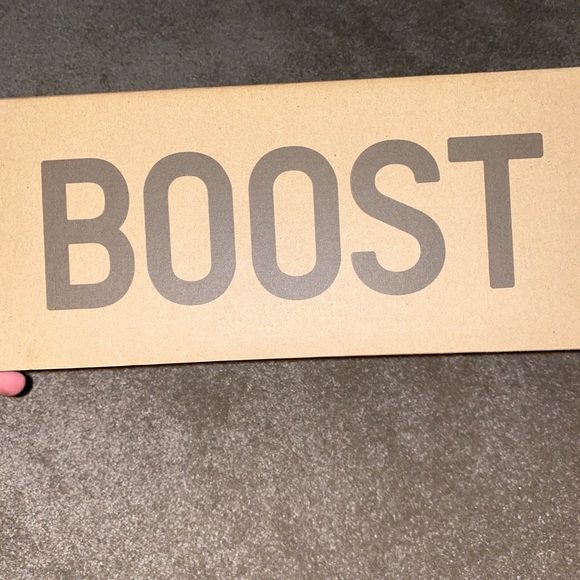 Yeezy Boost 350 v2 Ash Pearl - Picture 9 of 11
